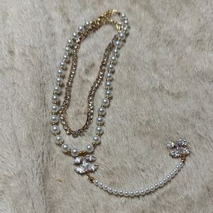 Elegant Pearl and Gold Chain Necklace